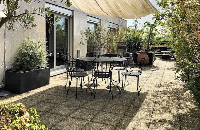 Homerez - Paris Apartment with Terrace