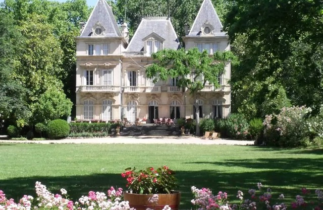 Homerez - Charming Manor in Bessan with Private Pool