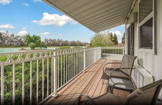 Escape to our Lakeside Loft