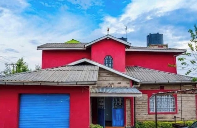 “Your dream home in Naivasha awaits! This 5-bedroom beauty offers luxury, space