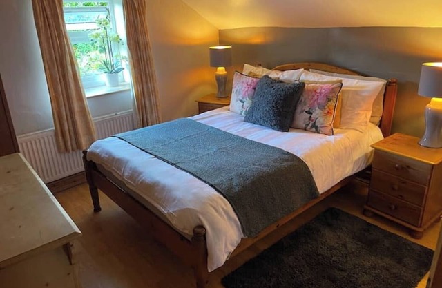 Cosy 1 bedroomed Annex with parking and courtyard