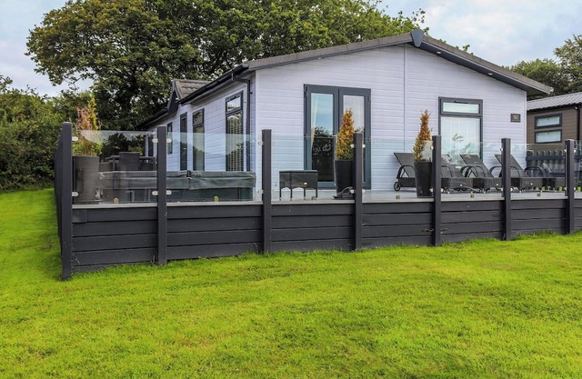 3 bedroom accommodation in Rhosfawr, near Pwllheli