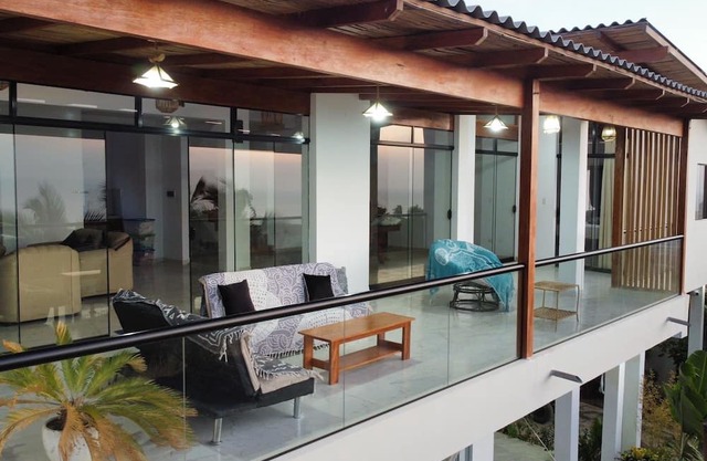 Lovely 5-bedroom house in Organos for your perfect beach getaway