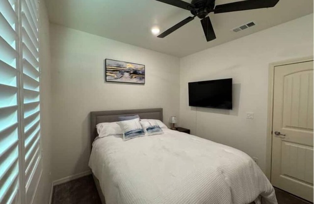 Sweet & Cozy Stay 2-bedroom studio with AC, WiFi in amazing Jurupa Valley