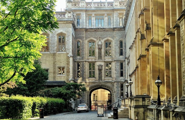 Modern Hotel with Spacious Suites and full kitchens