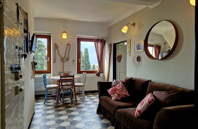 In Golfo Paradiso with sea view five minutes from the beach, with parking