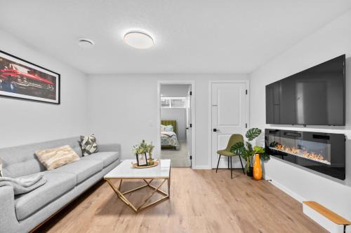 Brand New Cozy2BR Suite Nr Calgary DT Banff Sleep4