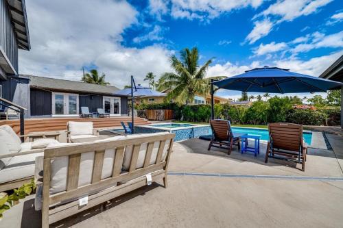 Modern Bliss: 4BR5BA Home with Cascading Hot Tub Private Pool and Ultimate Relaxation