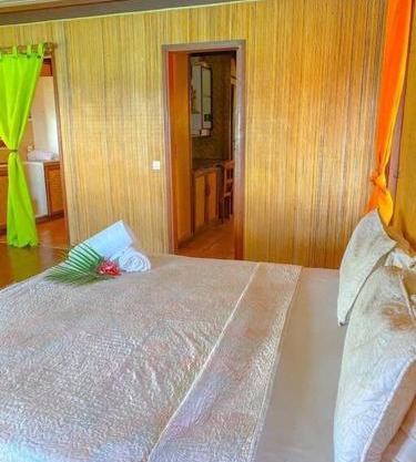 Moorea Cooks bay bungalow avec vue imprenable