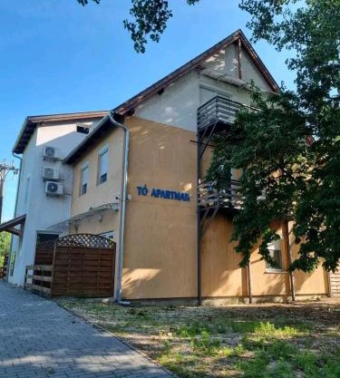 Tó apartman