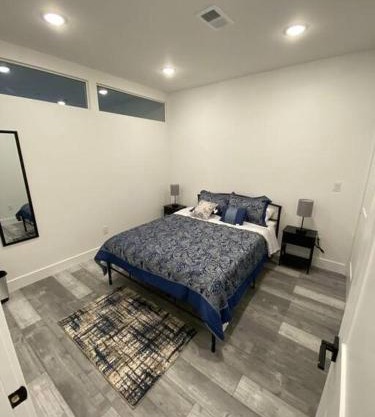 Comfortable Apt\Sleeps 3\1715 Apt 6