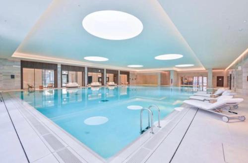 Thames City, Luxury Apartment Central London