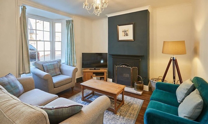 Pickering House | Unforgettable Stay at Hall Garth | Guest Rated 10/10