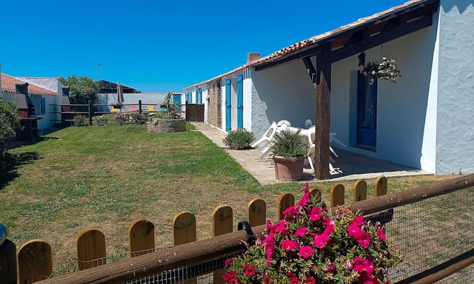 Bouin Cottage | Cozy Gite Bouin: Perfect for Families and Pet Lovers