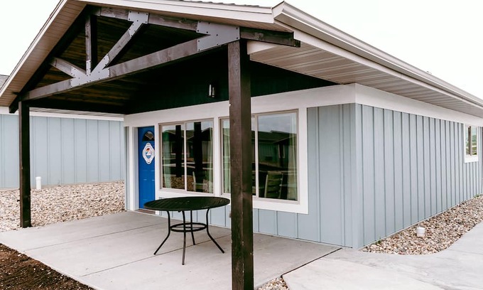 Center Grove Cottage | Cute Boat Cottages at Bridges Bay!!