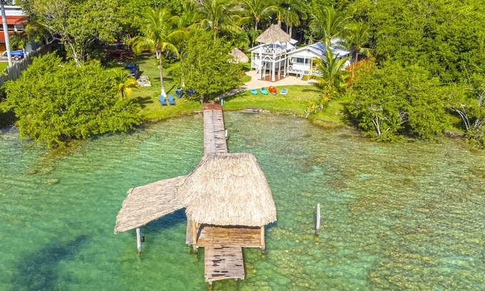 Buenavista Cabin | Serene Caribbean Cabin by Bacalar Lagoon – 10/10 Guest Rated