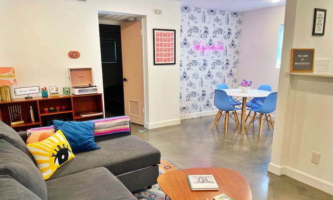 Clarksville Condo | Instagrammable Condo Steps from Austin’s Best Attractions