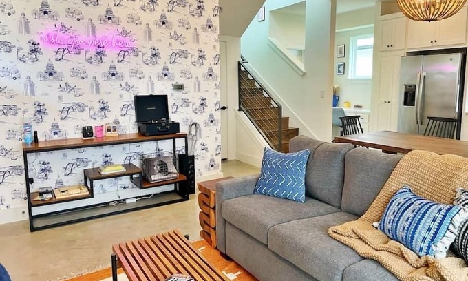 Govalle House | Charming Home in Trendy East Austin with Private Yard