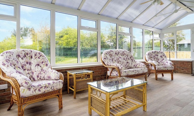 Alford Cottage | Experience Oak Cottage with Hot Tub & Parkside Charm