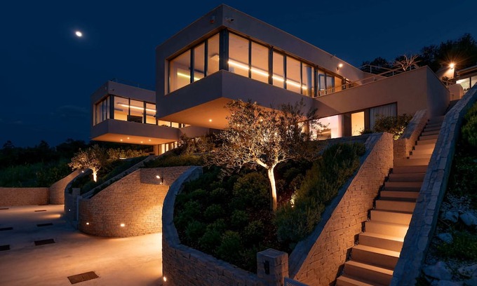 Cove Tri Zala (Zrnovo) Villa | Elegant Villa Overlooking the Adriatic Sea with Pool