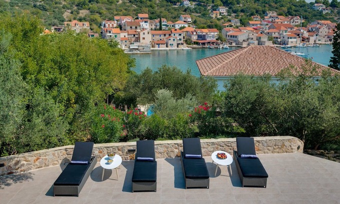 Prvic Luka Villa | Inviting Hillside Villa Perfect for Group Getaways