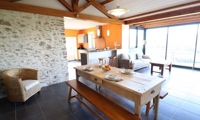 Leynhac Cottage | Discover Gite Leynhac: Family-Friendly Retreat with Kitchen