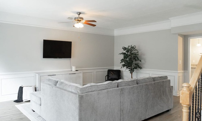 National Hills House | SPACIOUS TOWNHOME NEWLY RENOVATED! BEST LOCATION AUGUSTA HAS TO OFFER!