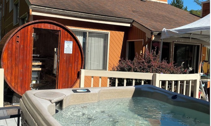 Circleville House | Tranquil Oasis with Pool & Breakfast in Middletown NY