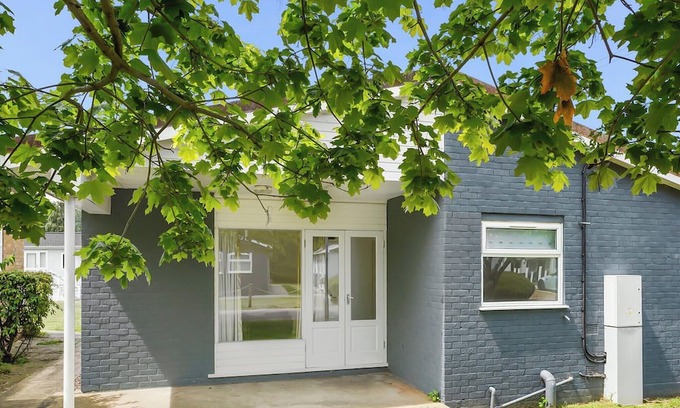Oulton Broad House | 1 bedroom accommodation in Oulton Broad