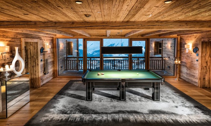 Lech am Arlberg Ski Chalet | Elegant Chalet with Spa and Spectacular Oberlech Views