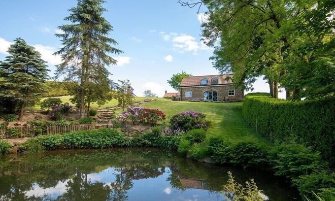 Chop Gate House | Cozy Millfield Cottage: Family-Friendly Retreat with Charm