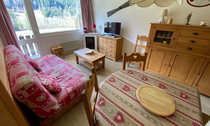 La Chapelle-d'Abondance Apartment | Cozy 1-Bedroom Apartment in La Chapelle-d'Abondance