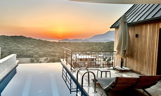 Kas House | 2 bedroom villa with private pool and great views