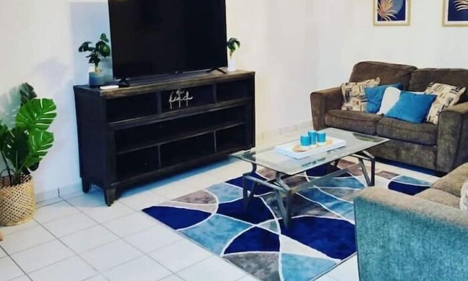 Levittown Apartment | Family-Friendly 2 Room Apartment Steps from the Beach