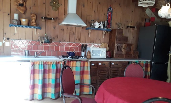 Tremargat House | Getaway in a Quaint Village with Scenic Countryside Views