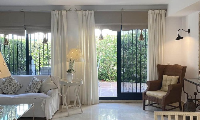 Guadalmina Cottage | Relaxing Gite Marbella: Family-Friendly with Pool Access