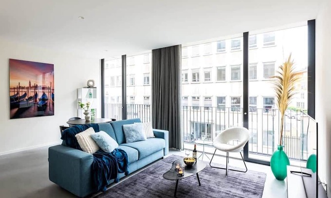Stalingrad Apartment | Beautiful 1BD Design Apt in Centre of Brussels