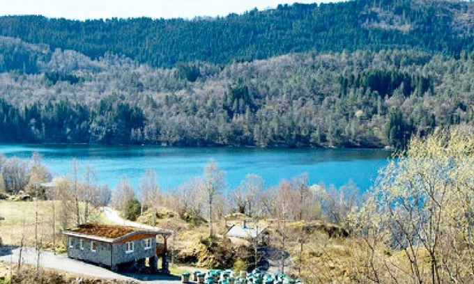 Lonevag House | Family-Friendly Holiday Home with Ocean View in Lonevåg