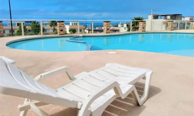 La Joya House | 3 BR Cozy Large Family Ocean VIEW house Comm Pool