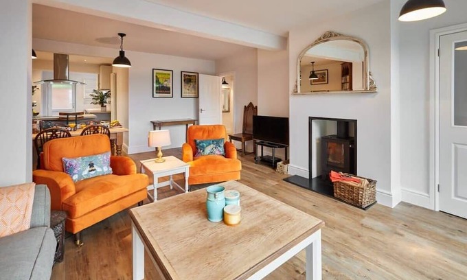 Hognaston House | Experience Comfort at The View at Orchard View Hotel