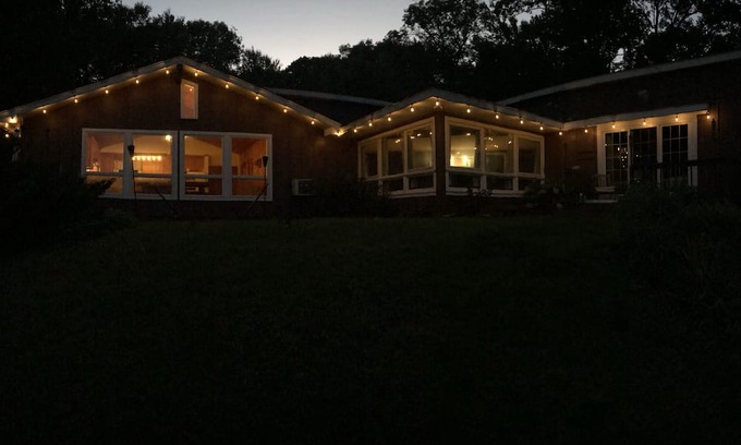 Millerton House | Top-Rated MJ’s Retreat in Upstate NY with Family-Friendly Amenities