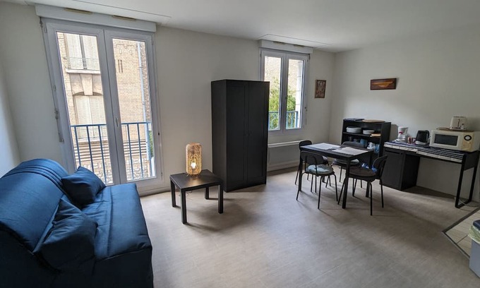 Orleans Apartment | Welcoming Apartment Orléans with Kitchen & Spa Amenities