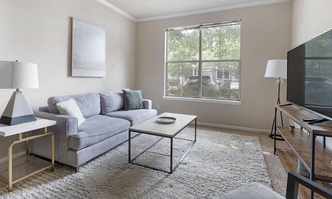 Collierville Apartment | Modern Apartment with Prime Location & Family-Friendly Amenities