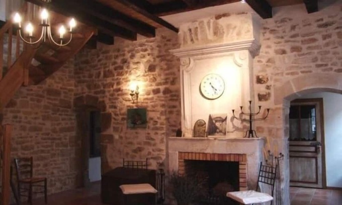 Void-Vacon Cottage | Gite Void-Vacon: Perfect Escape for Families with Fireplaces