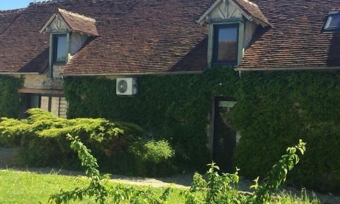 Beaune-la-Rolande Cottage | Cozy Gite Beaune-la-Rolande: Ideal for Families