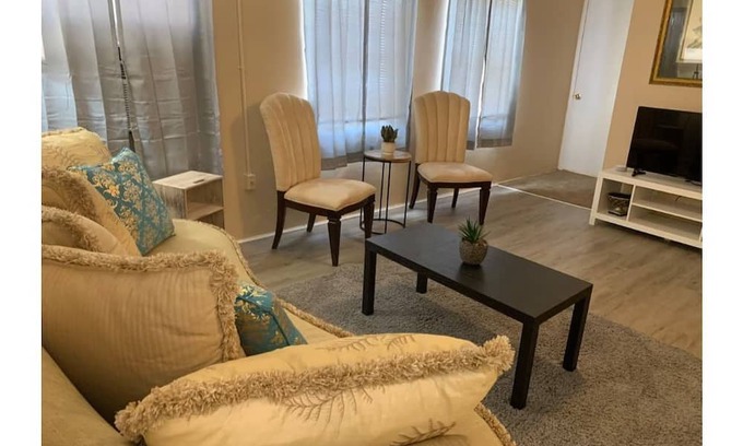 Valdosta Apartment | Historic Comfort: Welcoming Apartment Near Hospital