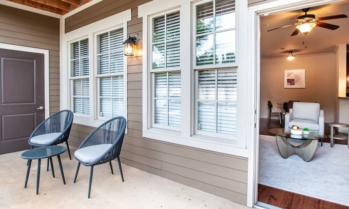 Huntsville Apartment | Contemporary Apartment with Kitchen in Prime Area