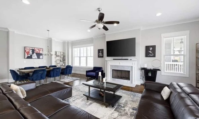 Westside House | Beautifully spacious 4 bed/ 4 bath house with game room in the heart of Atlanta!