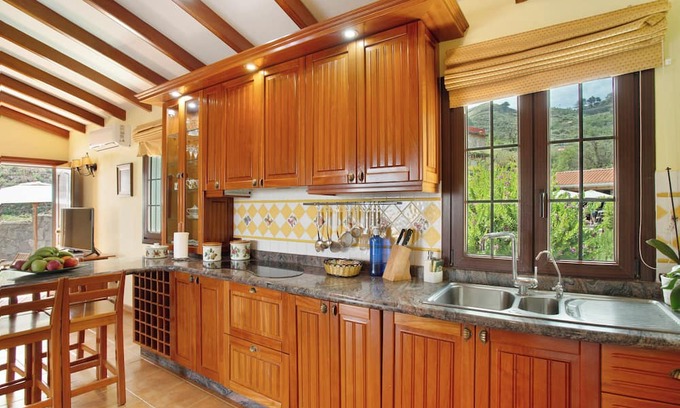 La Solana House | Cozy Getaway at Casa Lucas: Pool, Garden & Mountain Views