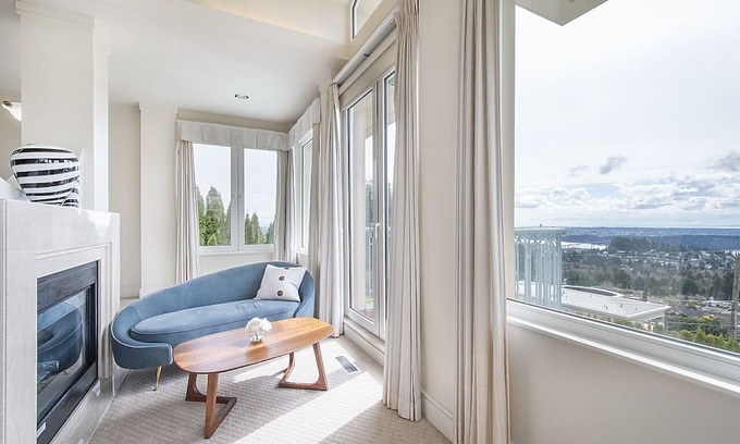West Vancouver House | Inviting Water View House with Private Pool & Oceanfront Access